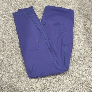 lululemon women’s leggings !